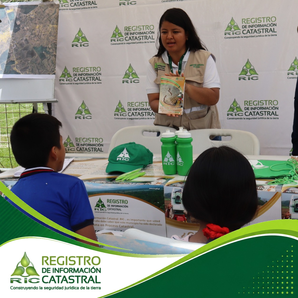 RIC promueve la cultura catastral entre jóvenes de Livingston, Izabal.