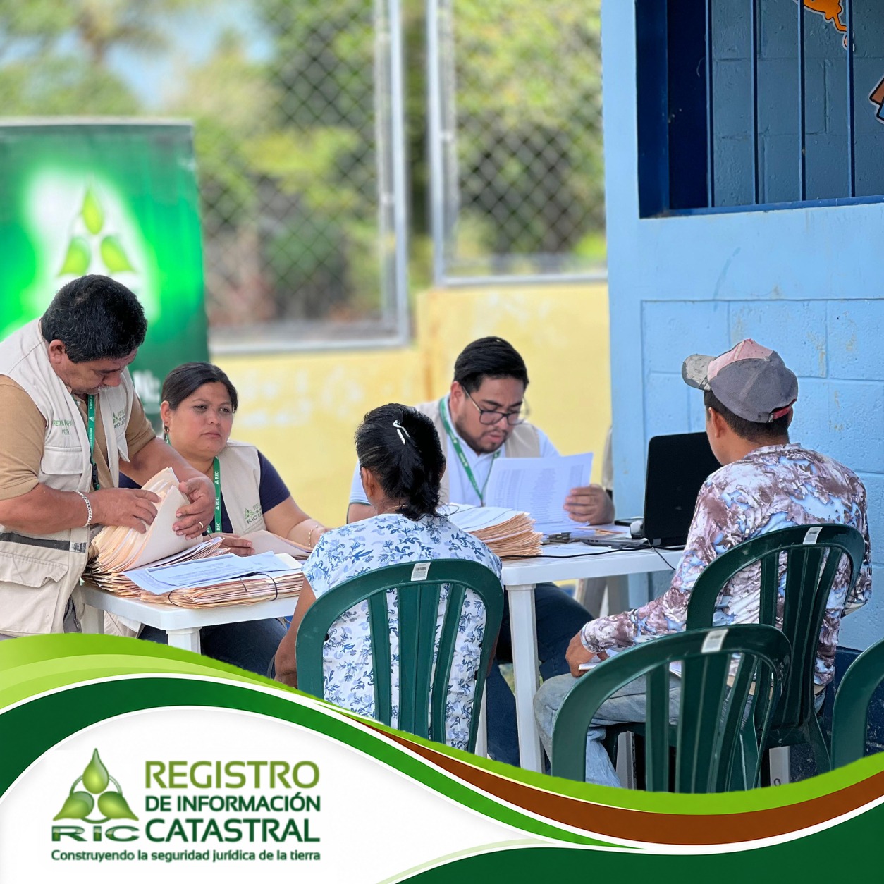  Exposición Pública en Las Cruces, Petén